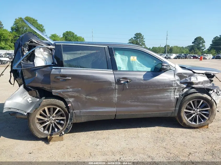 2019 TOYOTA HIGHLANDER XLE