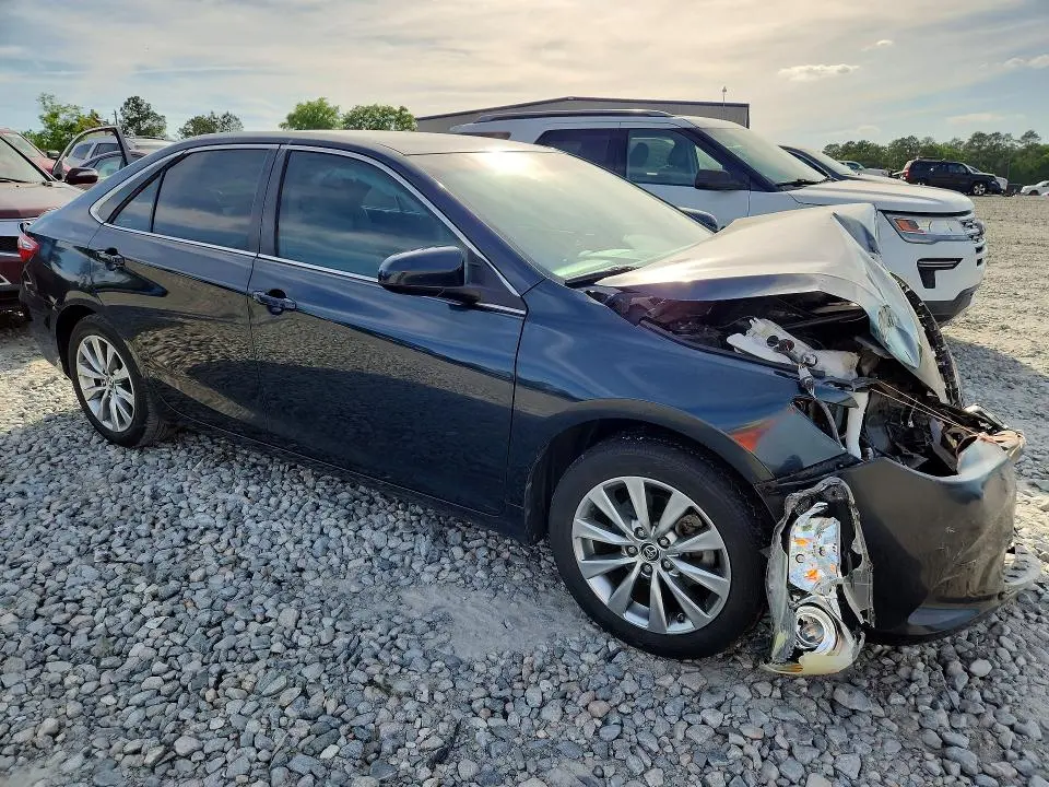 2016 TOYOTA CAMRY XLE  