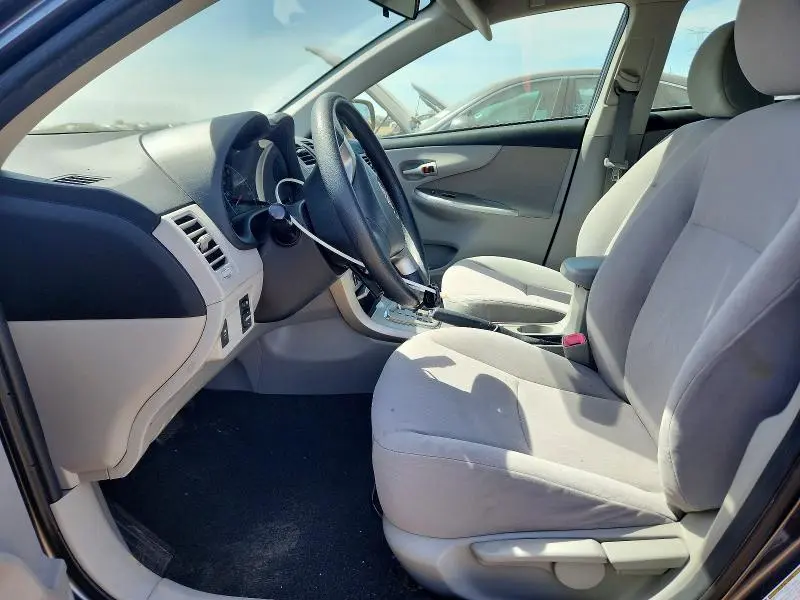 2011 TOYOTA COROLLA LE  