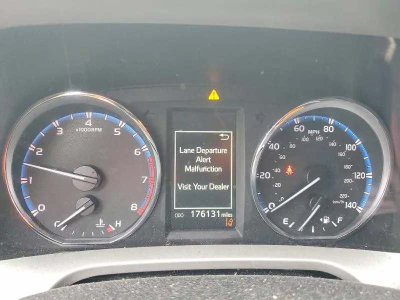 2016 TOYOTA RAV4 XLE  