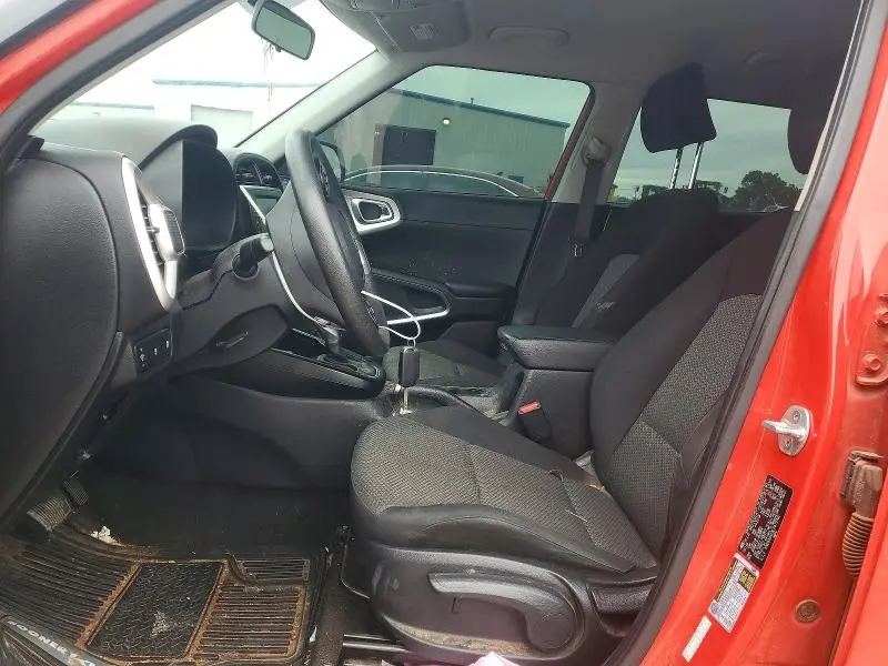 2020 KIA SOUL LX  