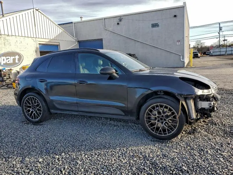 2017 PORSCHE MACAN S  