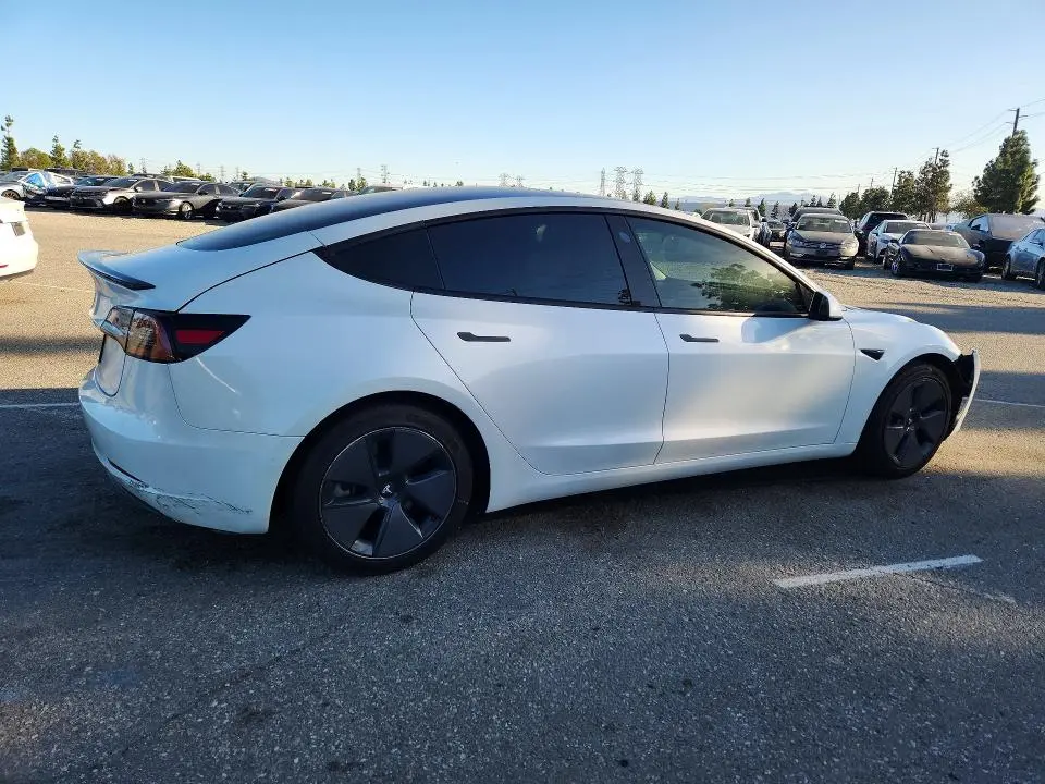 2021 TESLA MODEL 3   