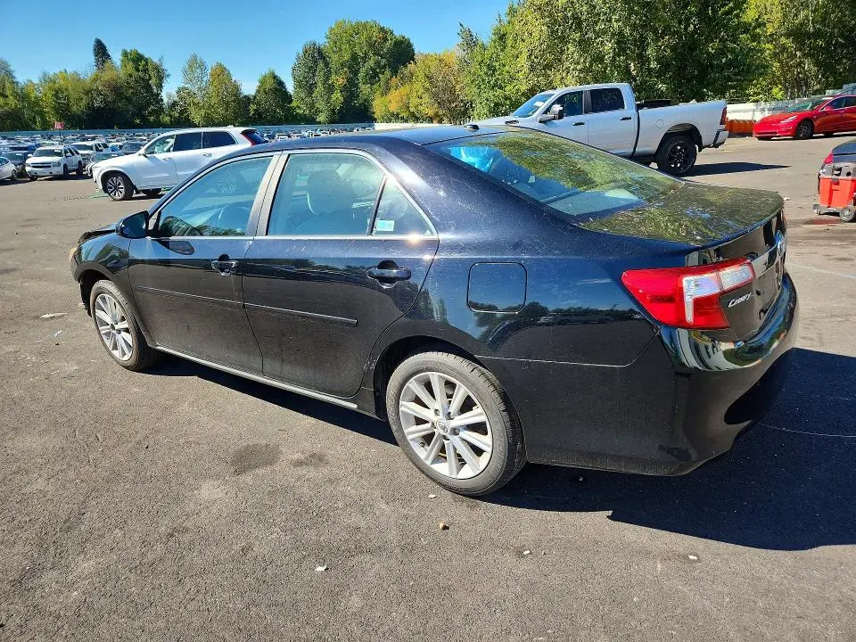 2012 TOYOTA CAMRY XLE  