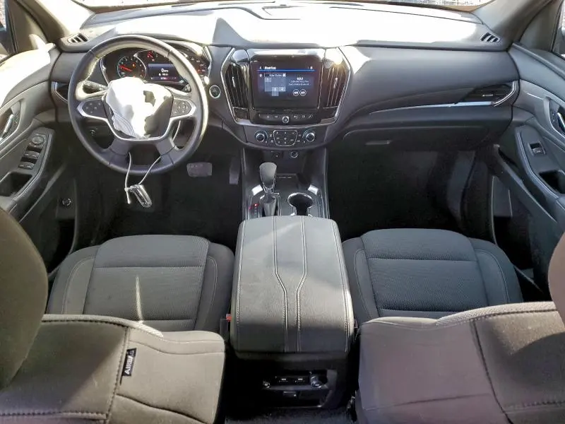 2023 CHEVROLET TRAVERSE LT  