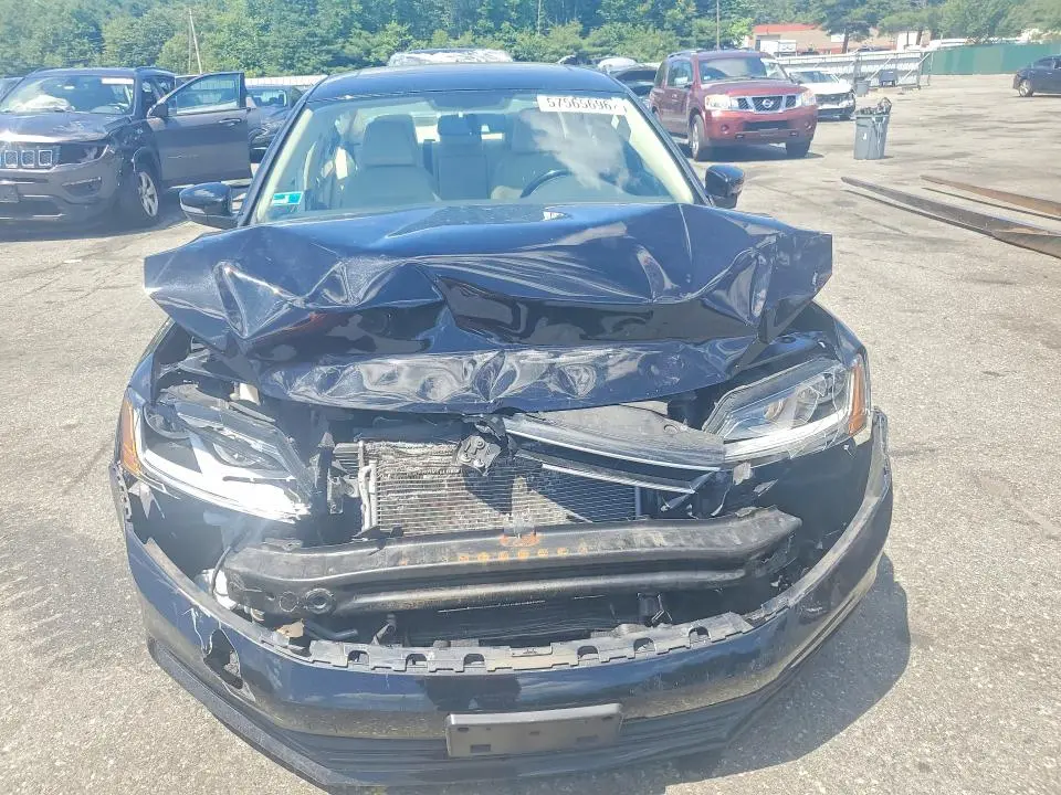 2017 VOLKSWAGEN JETTA SE  