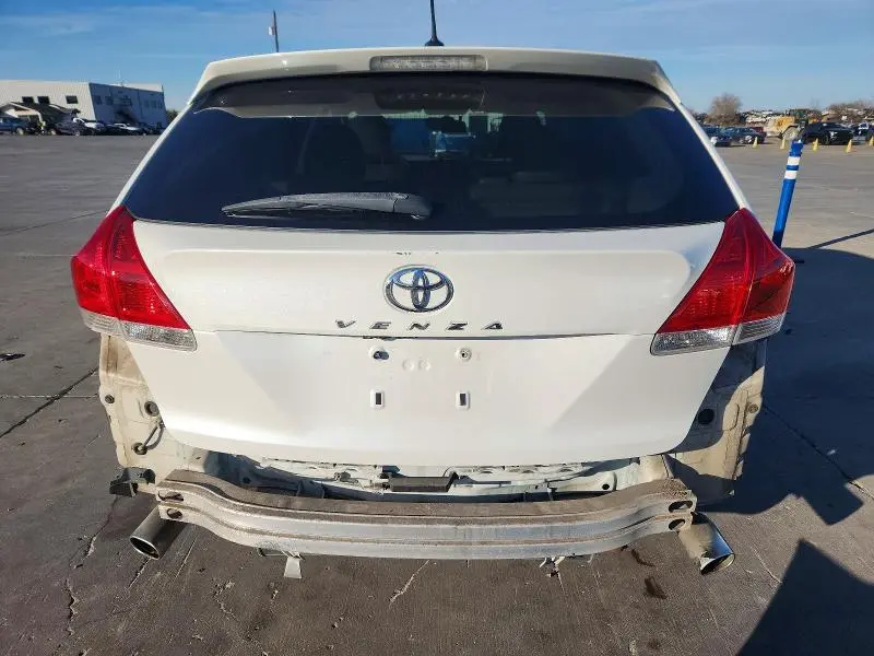 2010 TOYOTA VENZA   