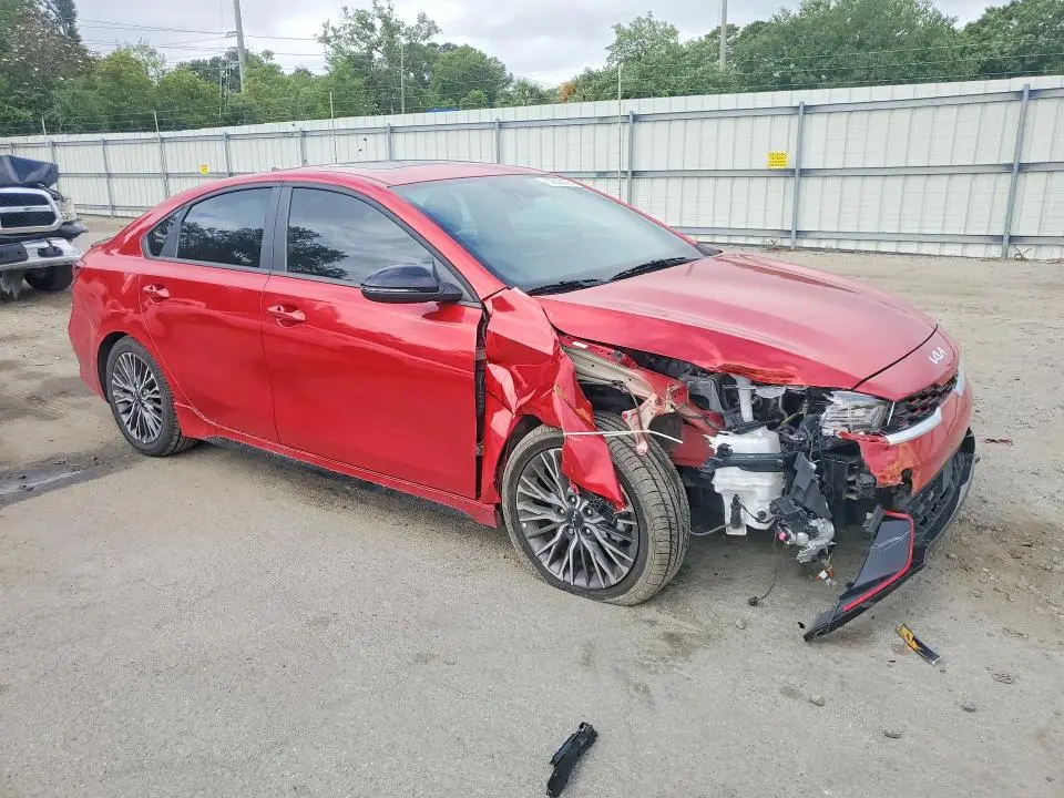 2024 KIA FORTE GT LINE  