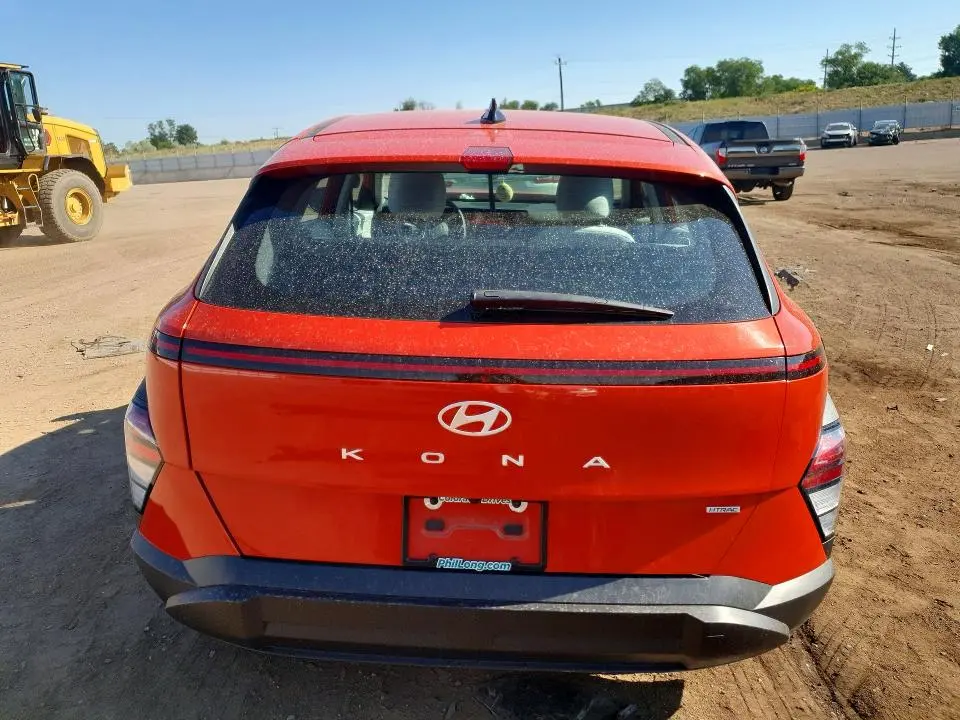 2024 HYUNDAI KONA SE  