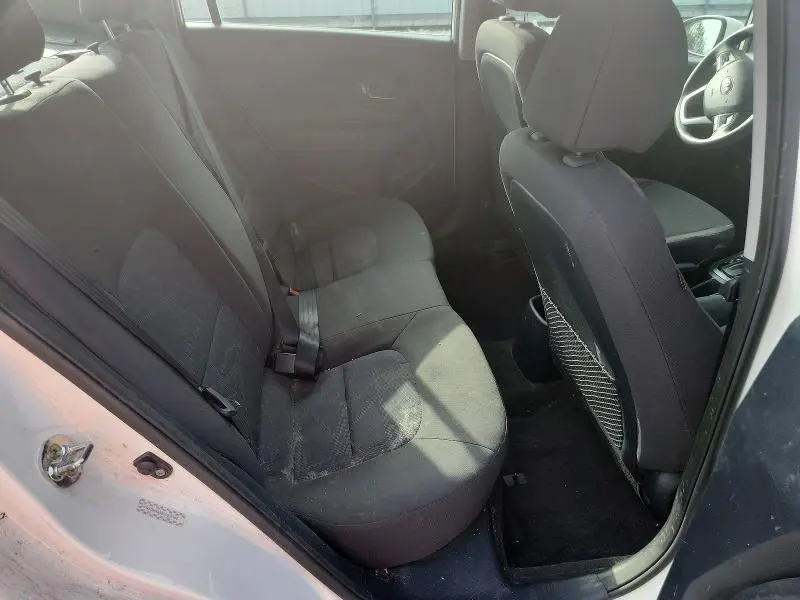 2015 KIA RIO LX  