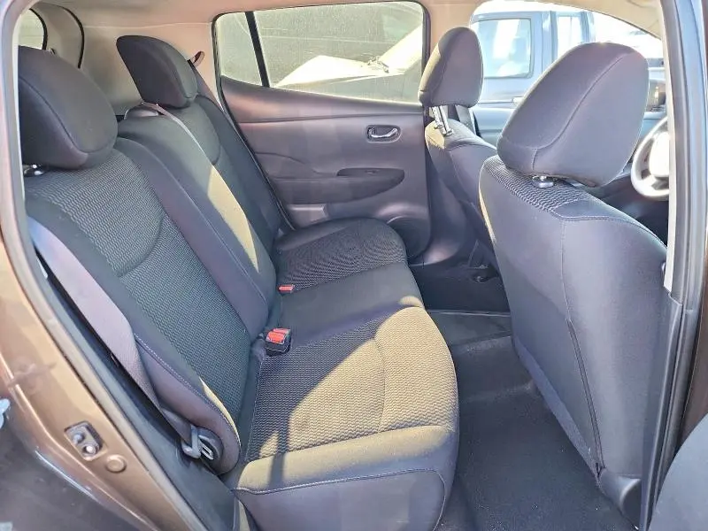 2017 NISSAN LEAF S  