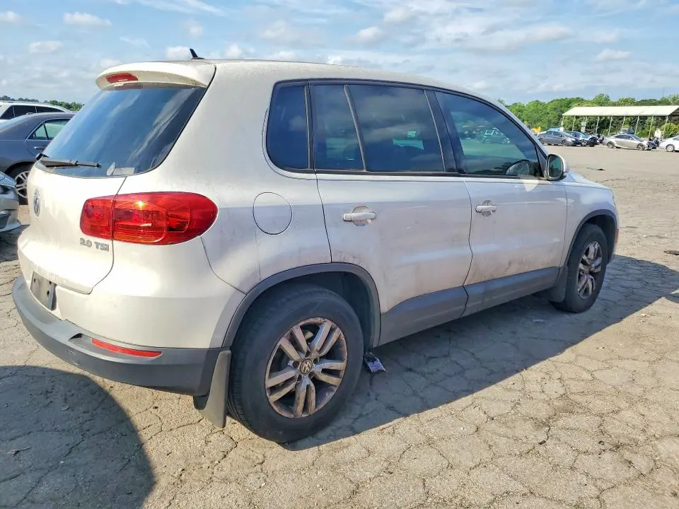 2013 VOLKSWAGEN TIGUAN S  