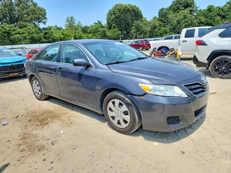 2011 TOYOTA CAMRY LE  