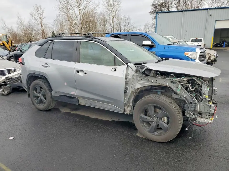 2020 TOYOTA RAV4 XSE  