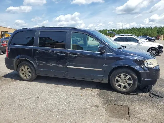 2010 CHRYSLER TOWN & COUNTRY TOURING  