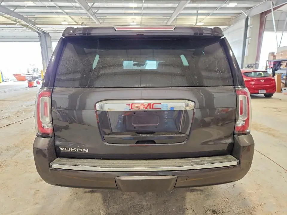 2016 GMC YUKON DENALI  
