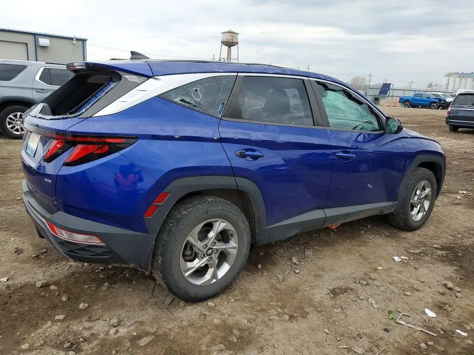 2022 HYUNDAI TUCSON SE  