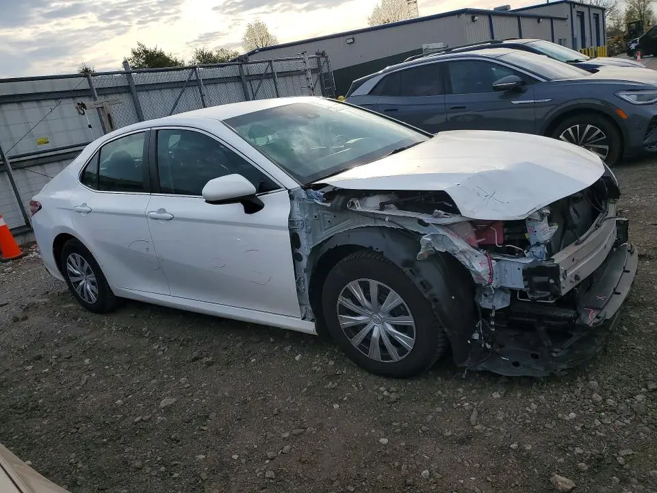 2018 TOYOTA CAMRY LE  