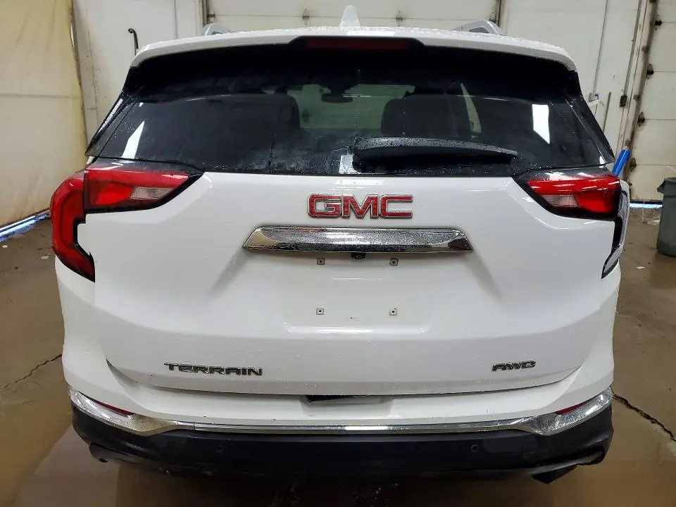2021 GMC TERRAIN SLT  