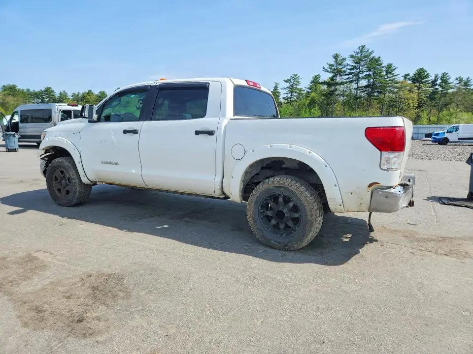2013 TOYOTA TUNDRA CREWMAX SR5  