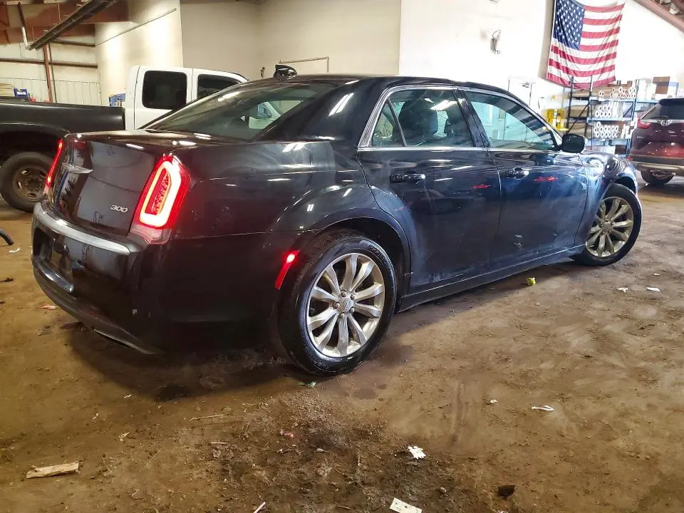 2017 CHRYSLER 300 LIMITED  