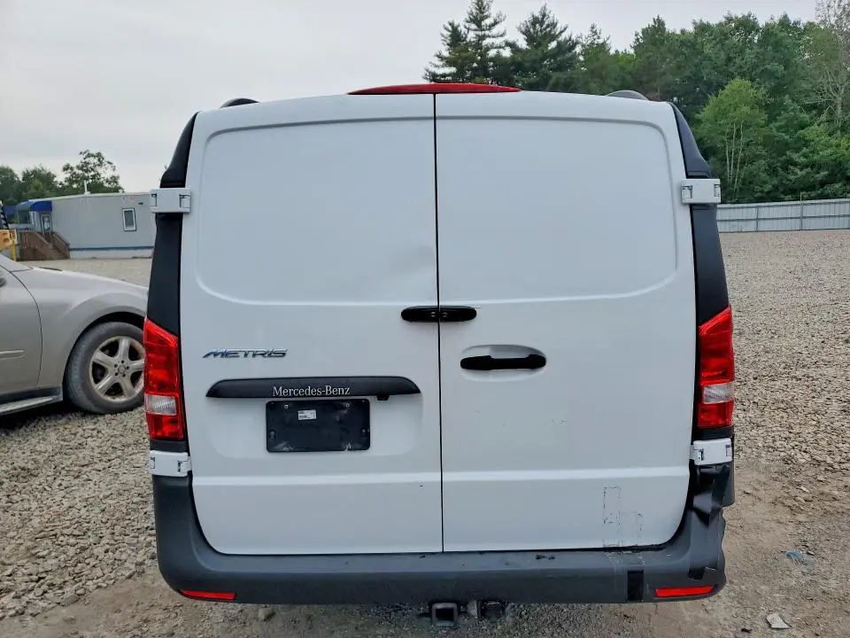 2022 MERCEDES-BENZ METRIS   