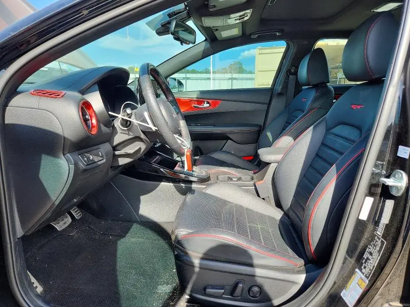 2023 KIA FORTE GT  