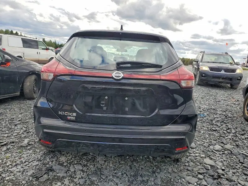 2021 NISSAN KICKS S  