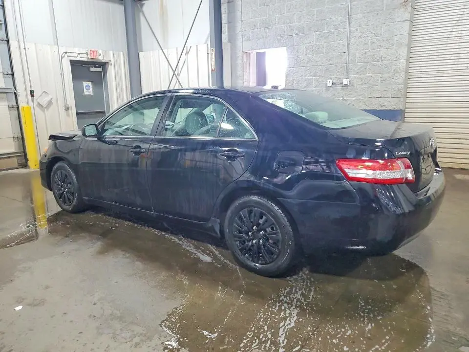 2011 TOYOTA CAMRY LE  