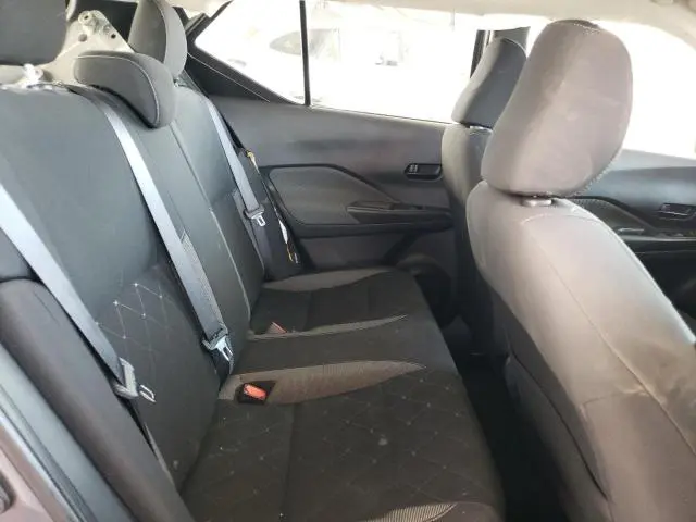 2020 NISSAN KICKS S  