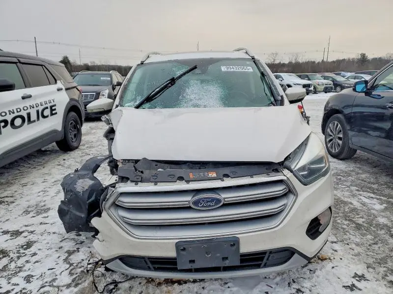 2017 FORD ESCAPE TITANIUM  