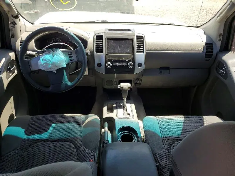 2012 NISSAN FRONTIER SV V6  