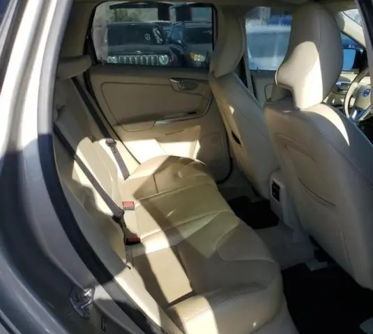 2015 VOLVO XC60 T5 PREMIER