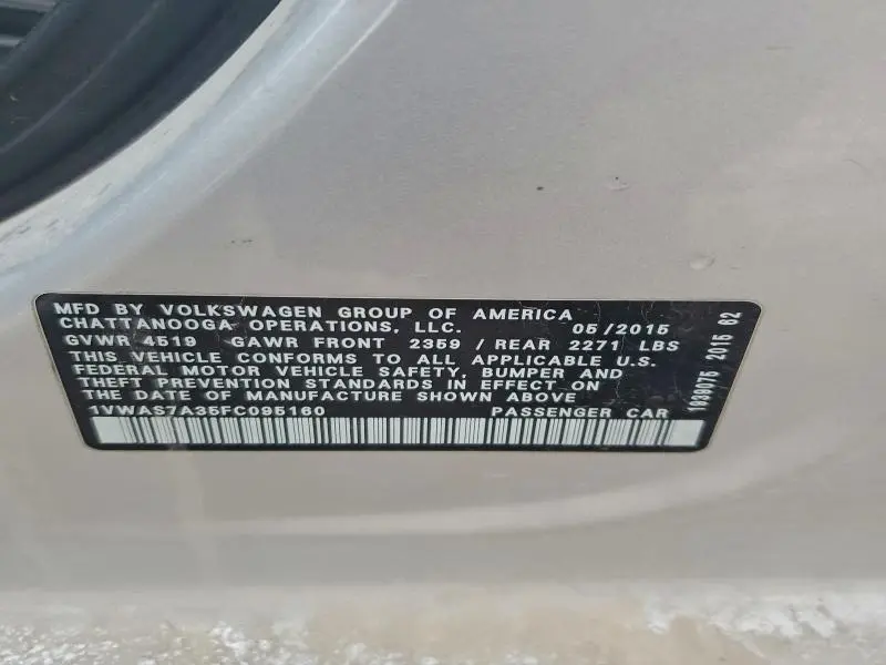 2015 VOLKSWAGEN PASSAT S  