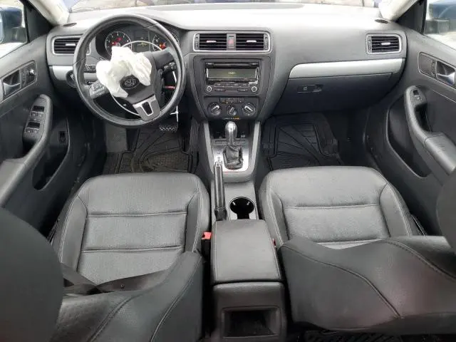 2013 VOLKSWAGEN JETTA SE  