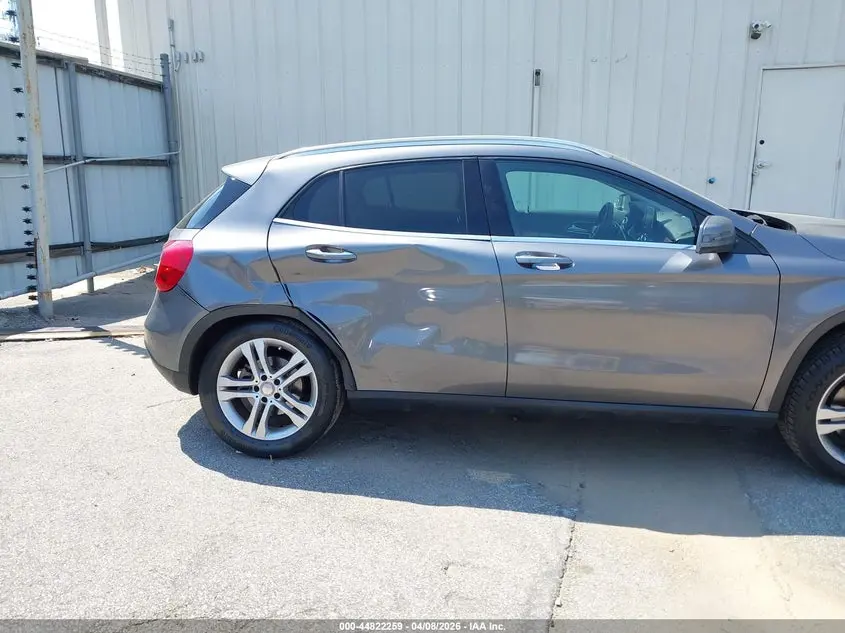 2016 MERCEDES-BENZ GLA 250 4MATIC