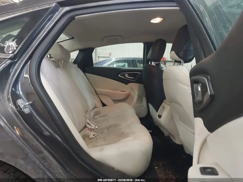2016 CHRYSLER 200 LIMITED