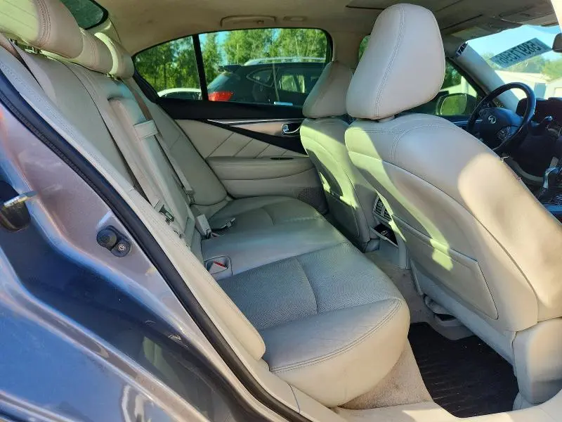 2015 INFINITI Q50 BASE  