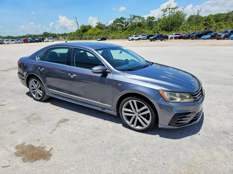 2017 VOLKSWAGEN PASSAT R-LINE  