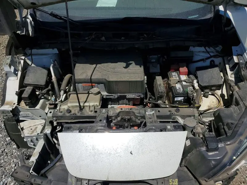 2020 NISSAN LEAF SV  
