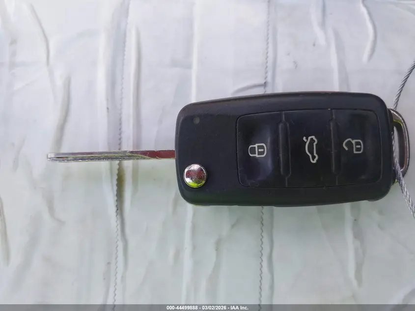 2011 VOLKSWAGEN JETTA 2.5L SE