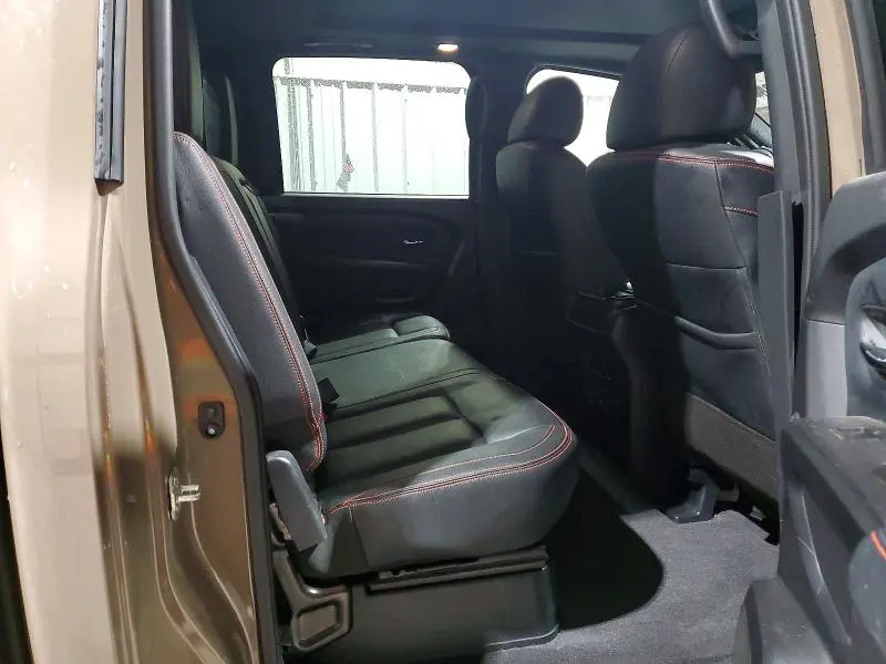 2022 NISSAN TITAN PRO-4X  