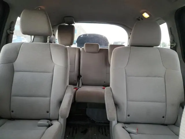 2011 HONDA ODYSSEY LX  