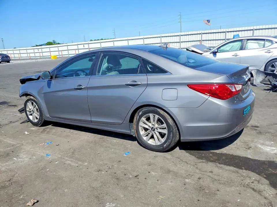 2011 HYUNDAI SONATA GLS  