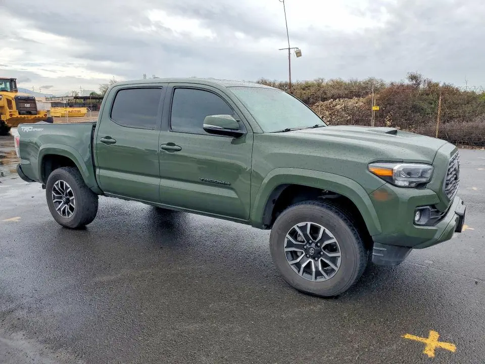 2021 TOYOTA TACOMA SR5 V6  