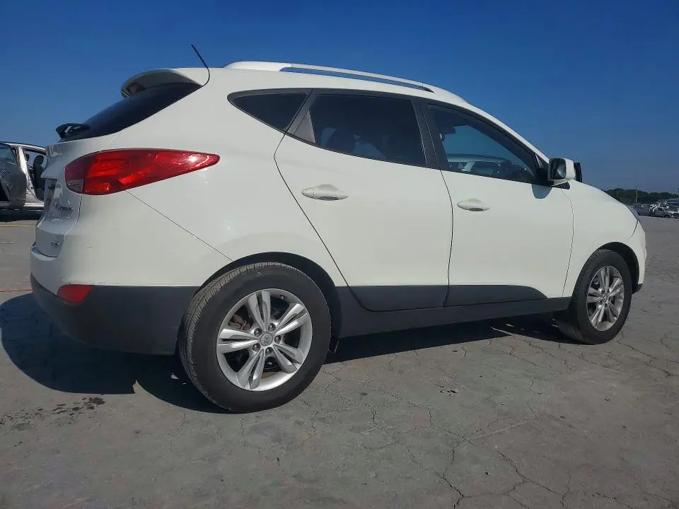 2011 HYUNDAI TUCSON GLS  