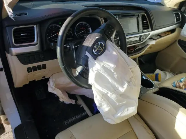 2016 TOYOTA HIGHLANDER XLE  