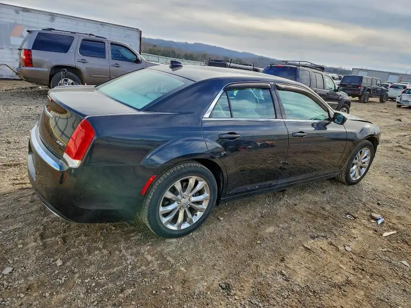 2015 CHRYSLER 300 LIMITED  