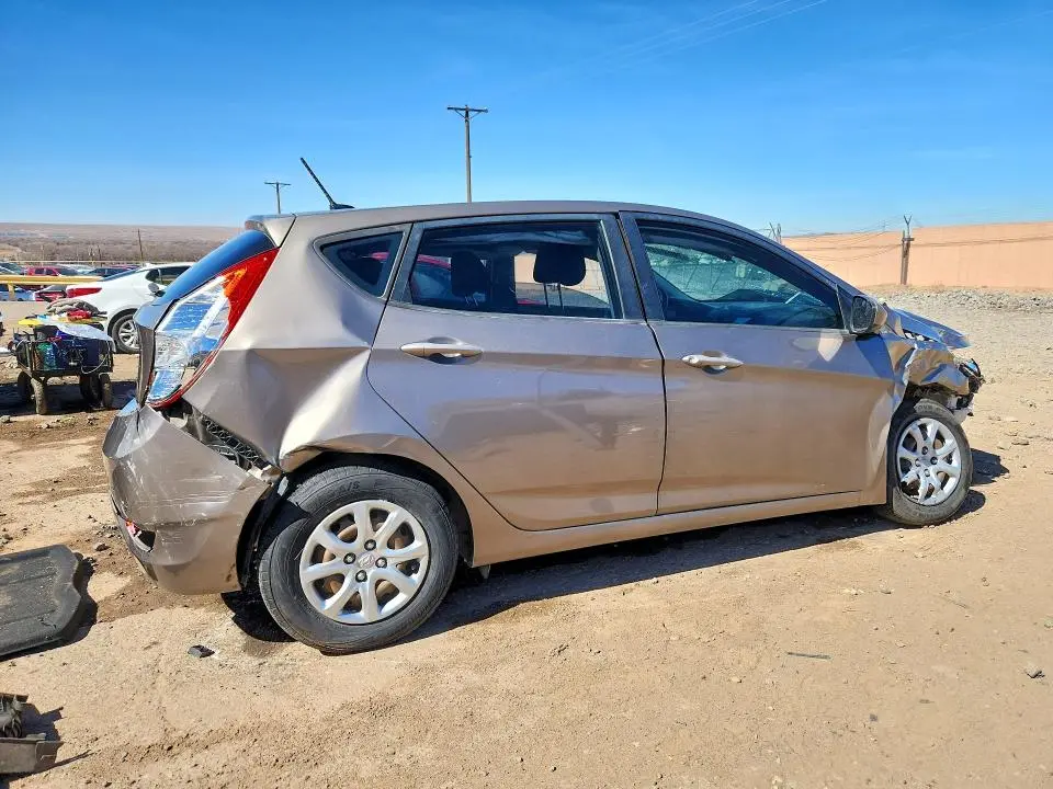 2014 HYUNDAI ACCENT GS  