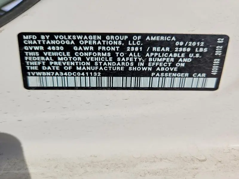 2013 VOLKSWAGEN PASSAT SE  
